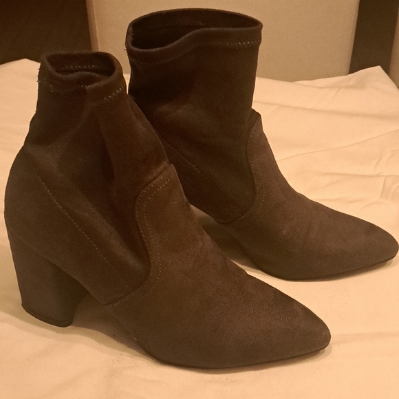 Boots - Picture 1 of 5